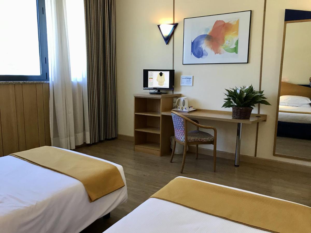 Hotel Express Aosta East Pollein Exterior foto