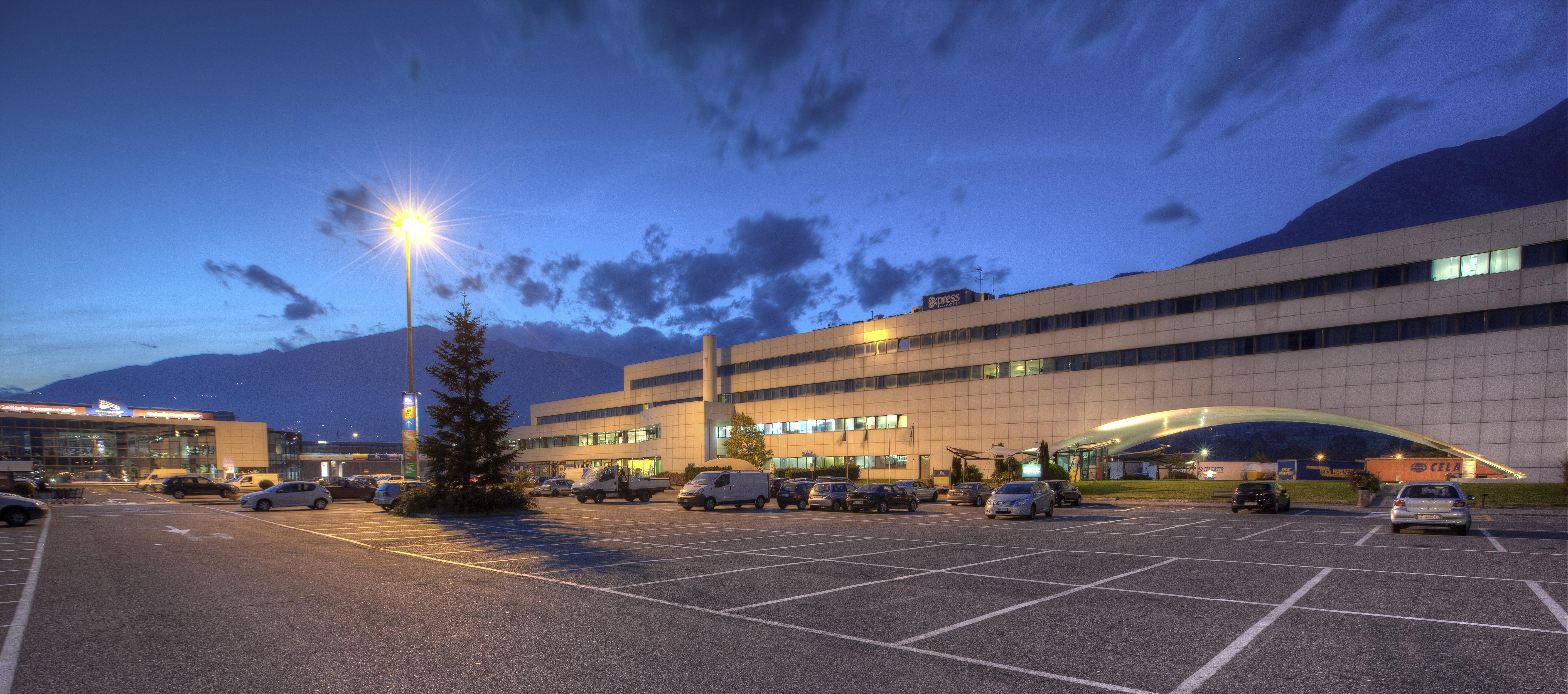 Hotel Express Aosta East Pollein Exterior foto