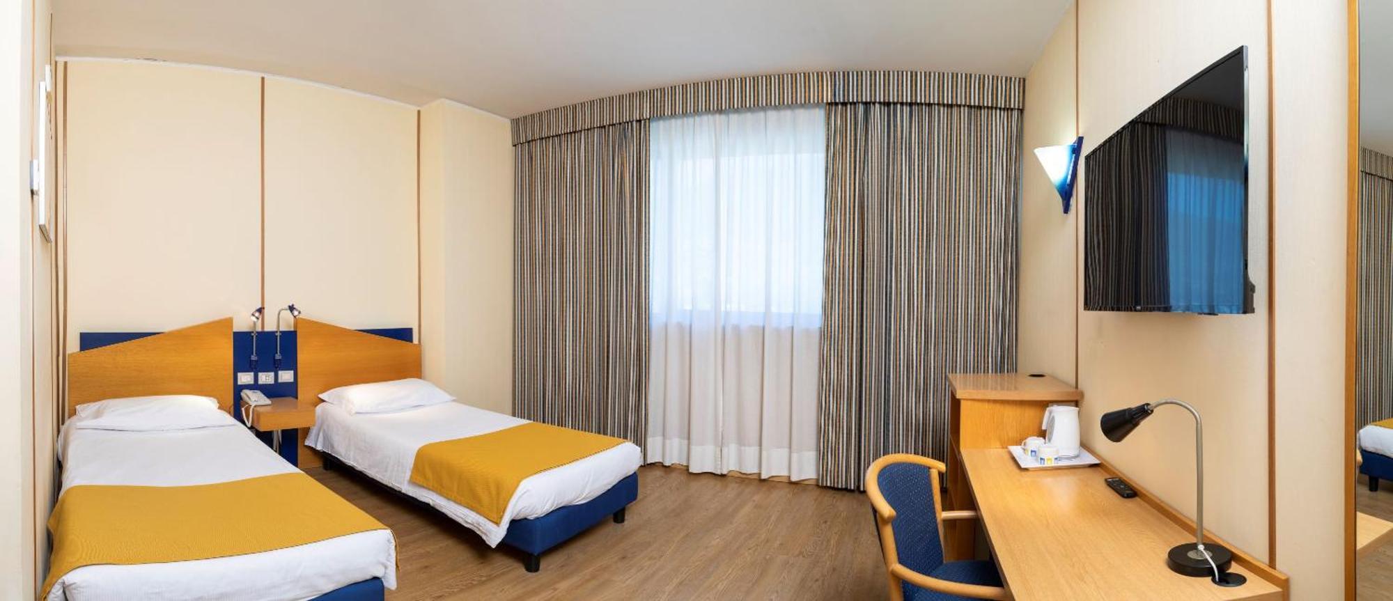 Hotel Express Aosta East Pollein Exterior foto