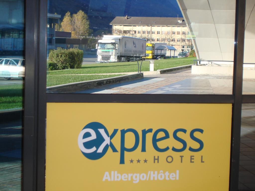 Hotel Express Aosta East Pollein Exterior foto