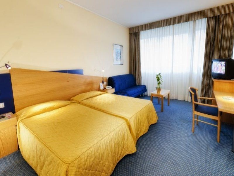 Hotel Express Aosta East Pollein Exterior foto